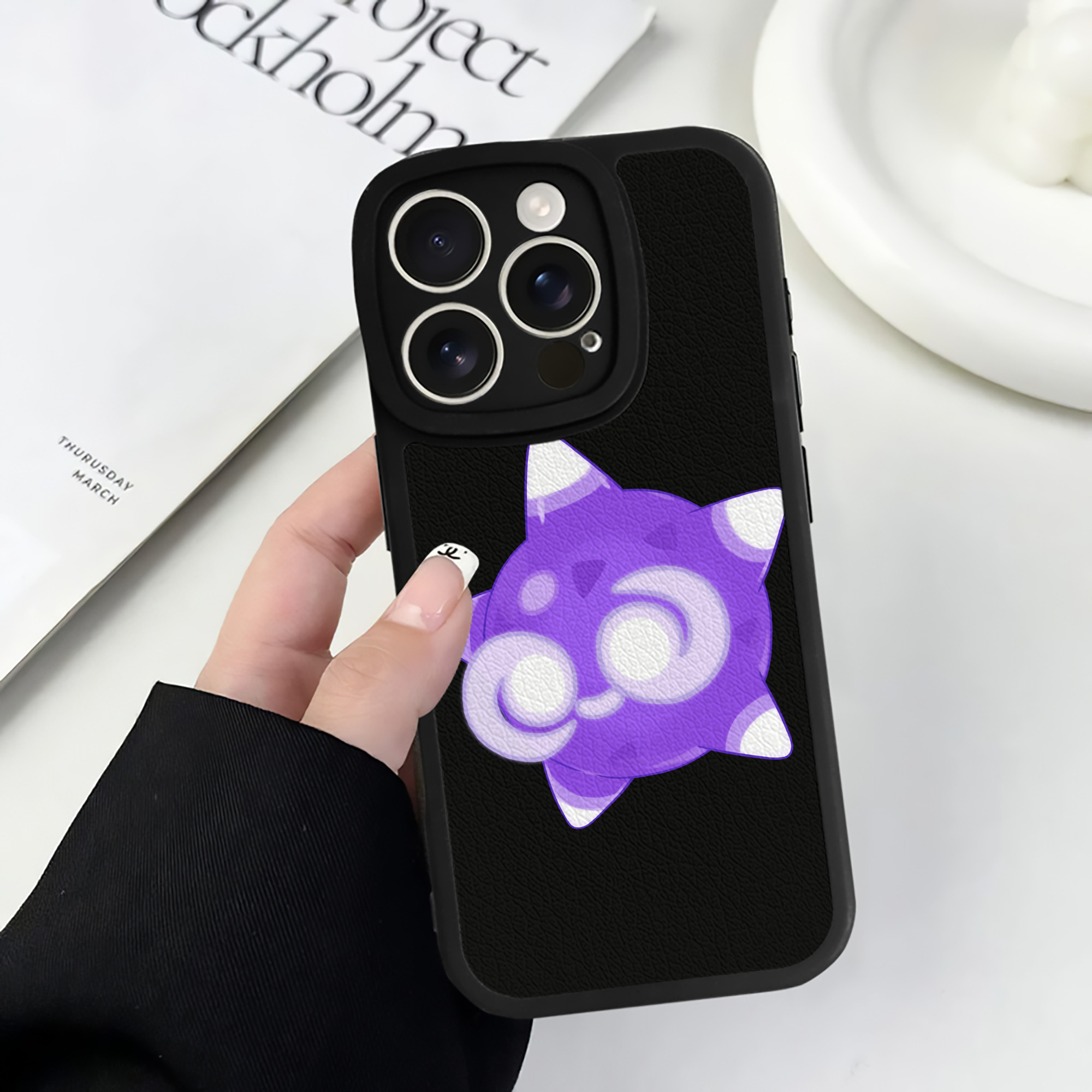 （画像用） ポケットモンスター Pokémon 【iPhone 16シリーズ対応】シリコンスマホケース（レザー調） 材質：シリコン